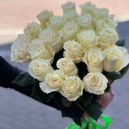 Букет из белых роз - купить с доставкой в по Андреевскому